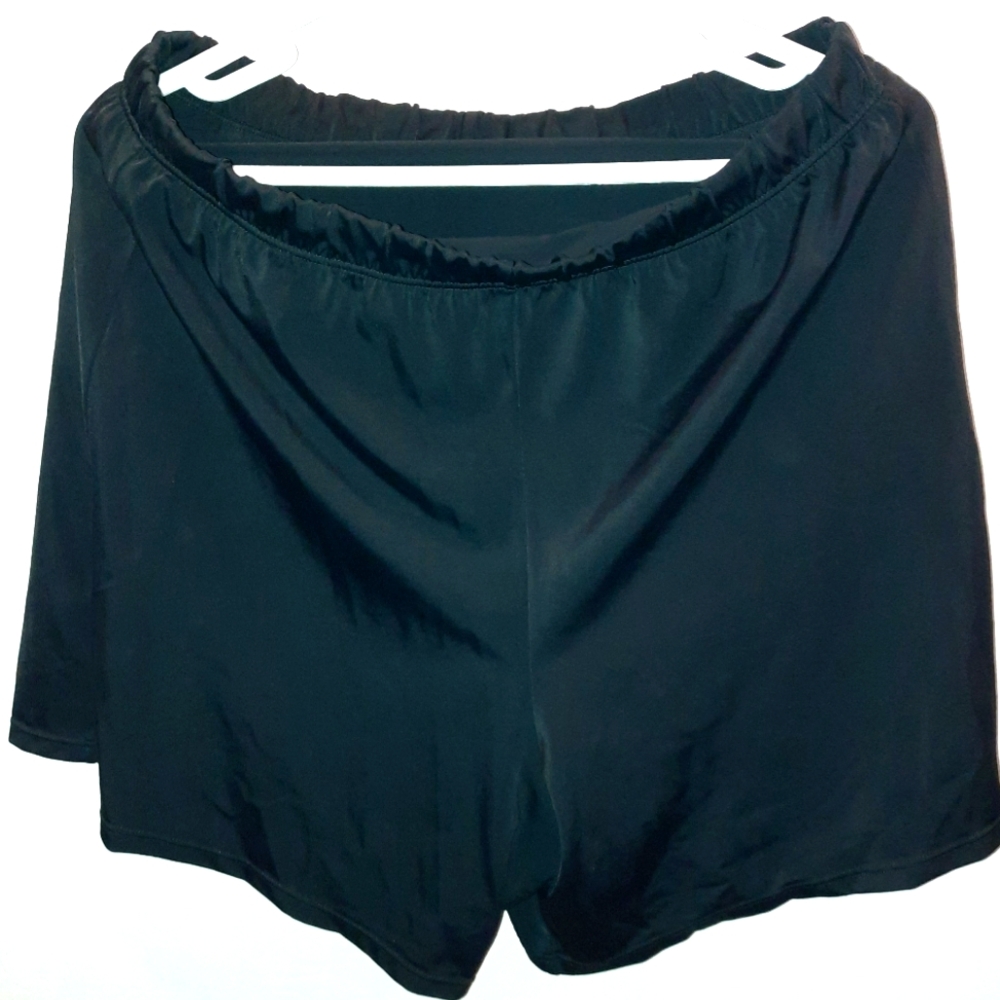 Fit 4 U Women's Plus Size black Swim Short, Black, 18W excellent used condition